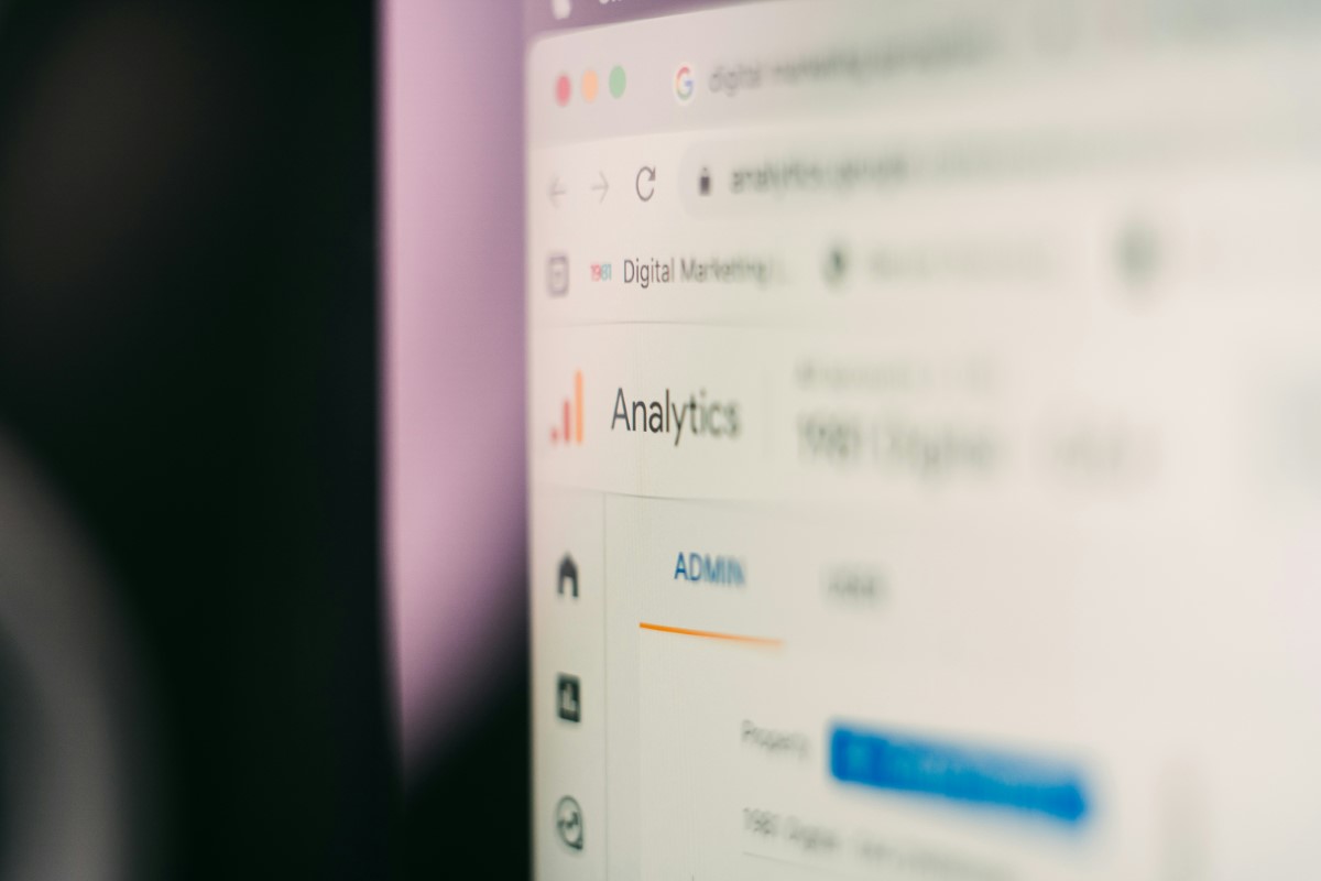 SEO-Optimierung auf Monitor – bessere Sichtbarkeit